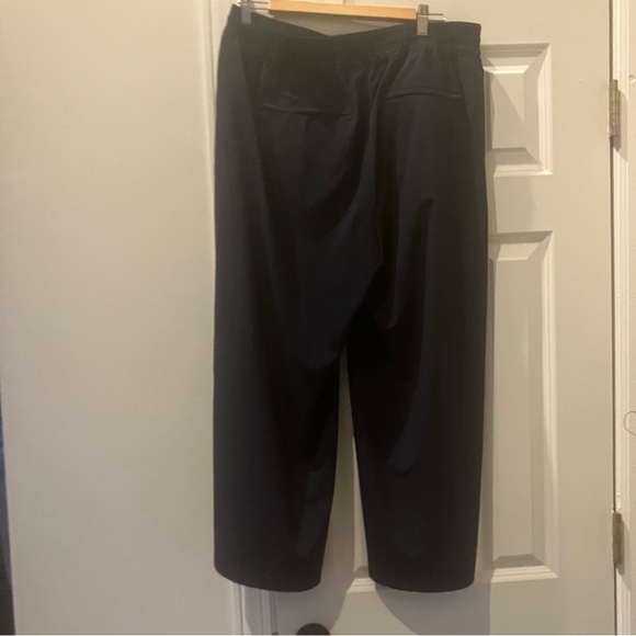 Athleta Brooklyn Heights Cropped Navy Blue Wide-Leg Women's Pants (16) - Picture 8 of 16